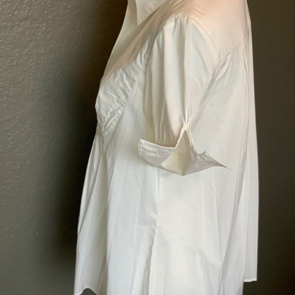 White short sleeve top - Picture 2 of 4